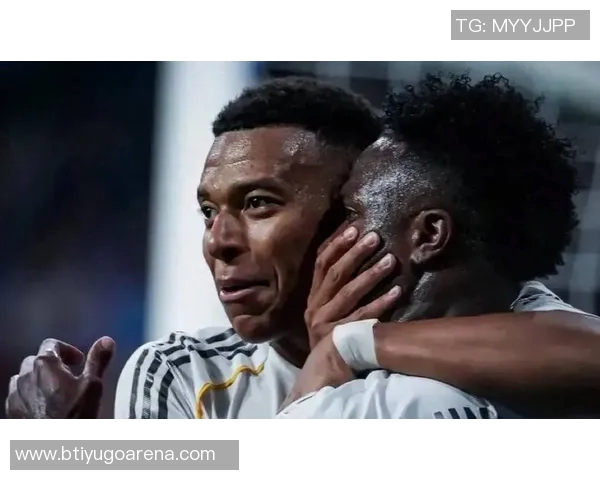 姆巴佩因裁判第98分钟吹哨不满上前理论遭黄牌处罚引发争议