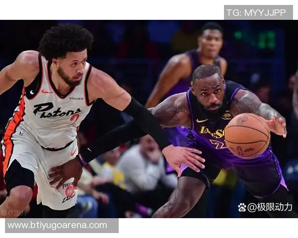 里德半场状态火热11投8中狂砍19分5篮板展现超强实力 里德半场状态火热11投8中狂砍19分5篮板展现超强实力