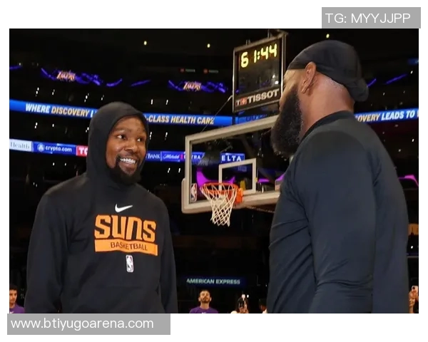 杜兰特期待圣诞大战对阵湖人历史悠久的球队令人兴奋不已 杜兰特期待圣诞大战对阵湖人历史悠久的球队令人兴奋不已